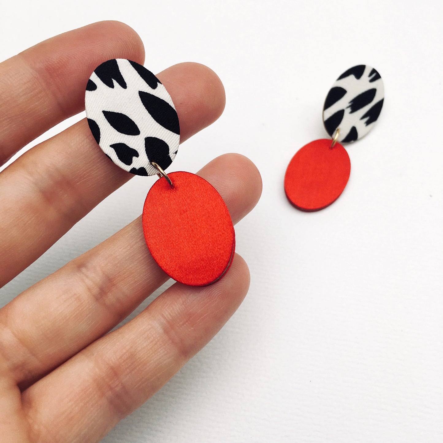 Ellipse Drops Stud Earrings